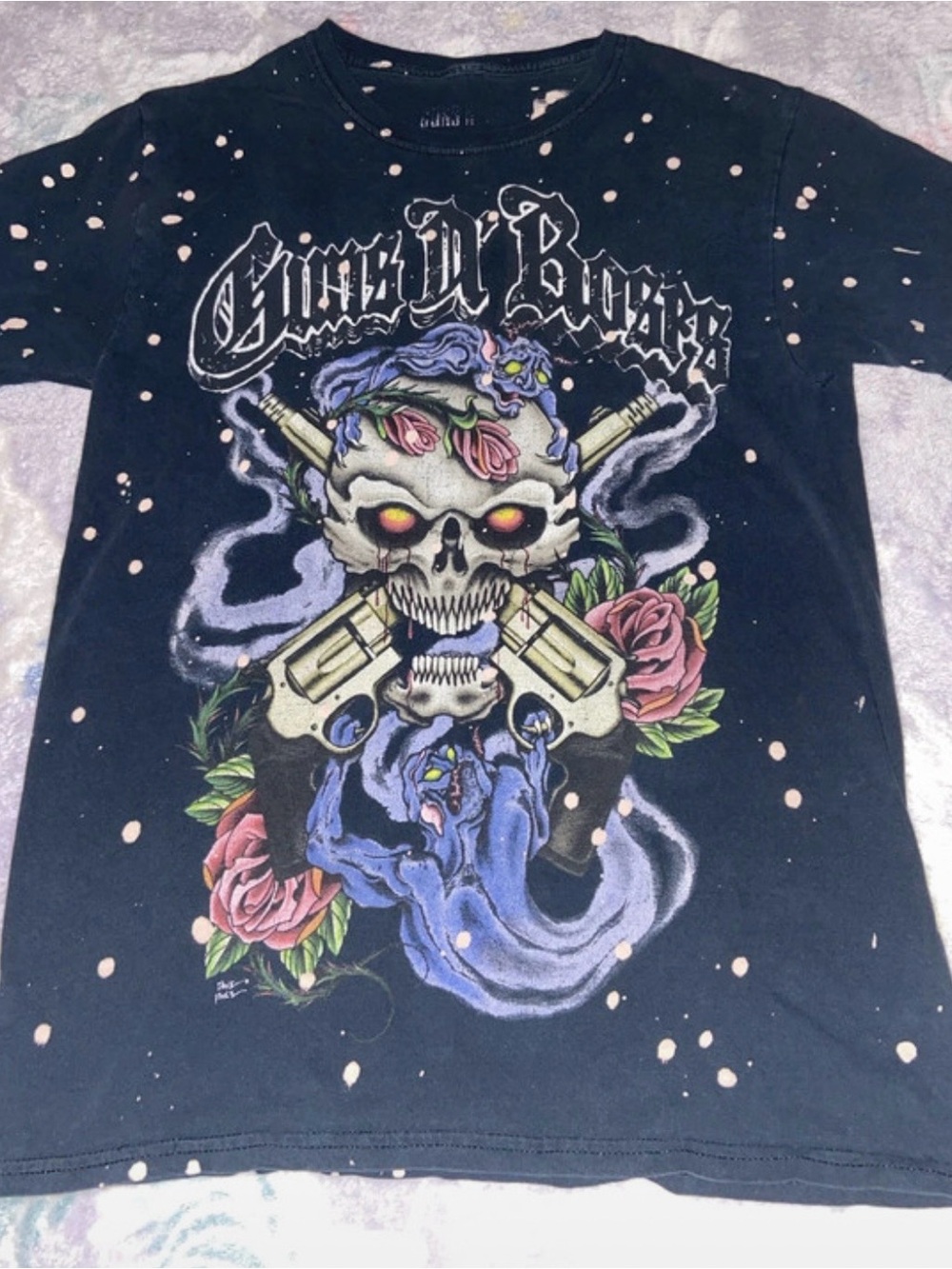 Graphic Guns N Roses Skull & Roses Short Sleeve Tee - Black